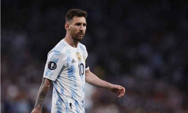 宁德时代股价涨5%，中航基金旗下1只基金重仓，持有6800股浮盈赚取13.14万元